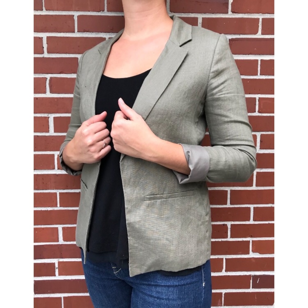 Women’s Linen Blazer